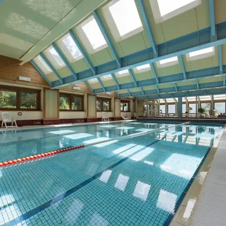 Cosy 2-bed With Pool, Centre アパート *